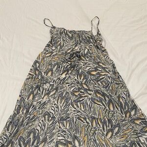Stella & Julie Leaf Print Maxi Dress